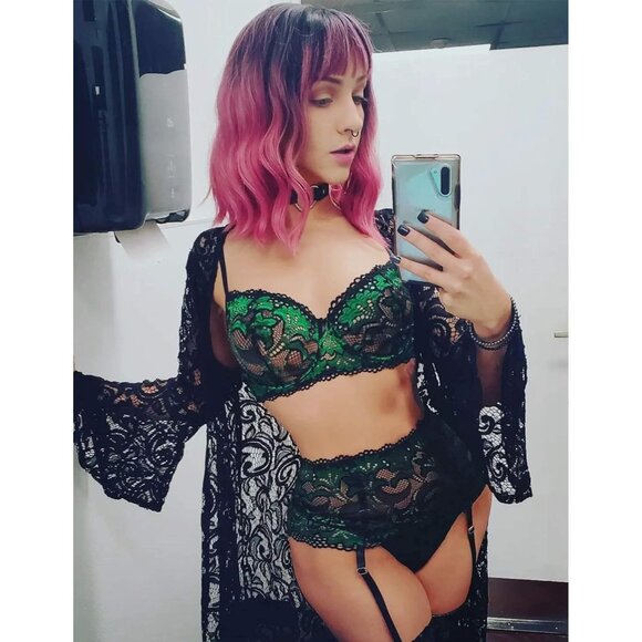 Women Green Lingerie Set High Waisted Underwire Lingerie With Garter Belt Lace - Picture 3 of 6